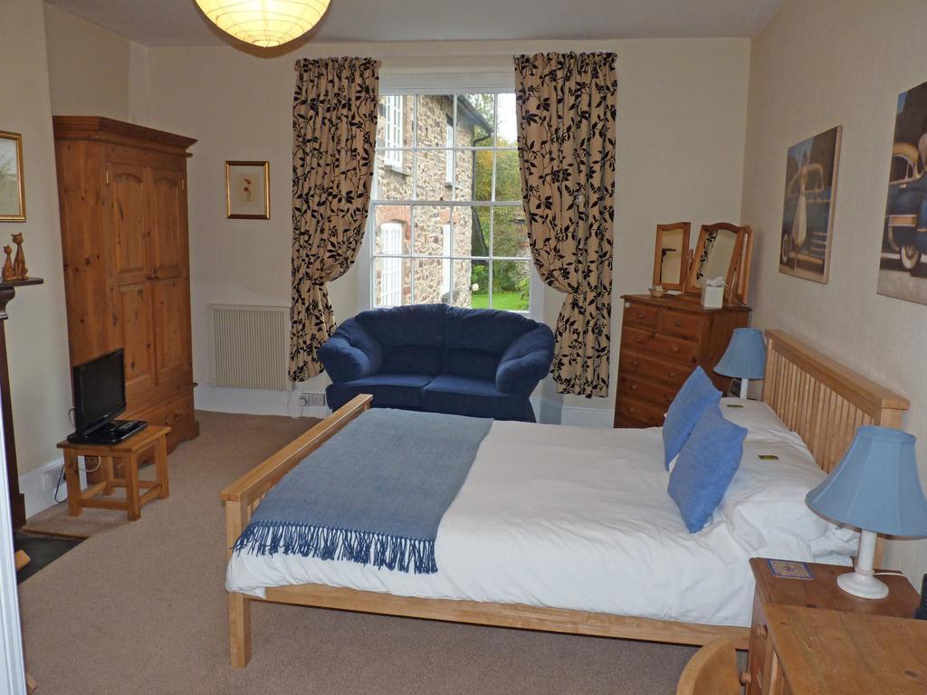Town Mills Bed & Breakfast Dulverton Cameră foto